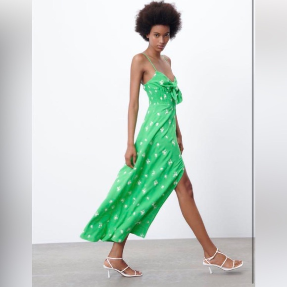 GUC ZARA KELLY GREEN FLORAL EMBROIDERED MIDI DRESS SZ M - Picture 2 of 10